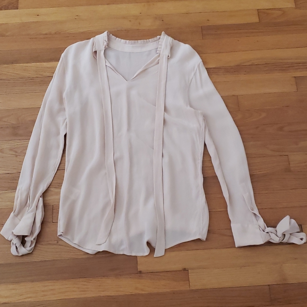 Equiment 100% silk blush shirt